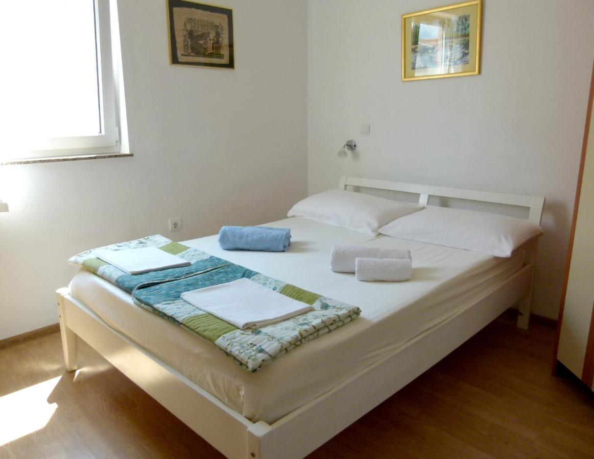 Apartmani Marija Medulin Exterior photo